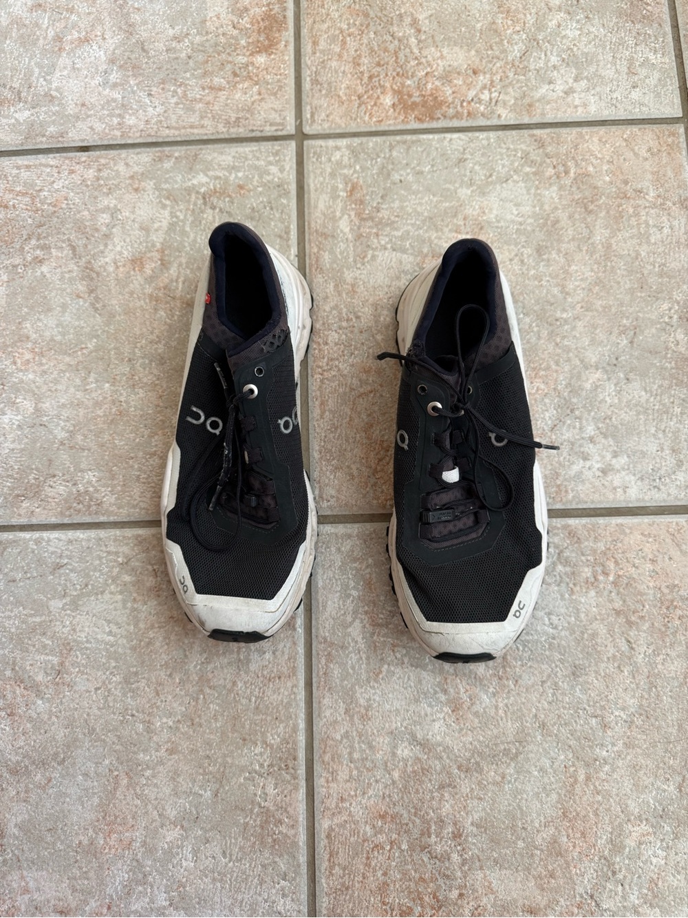 On Running Black and White Women's Athletic Shoes